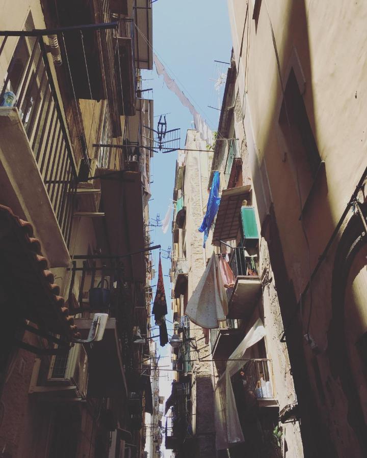 לינה וארוחת בוקר נאפולי Giu Al Centro מראה חיצוני תמונה